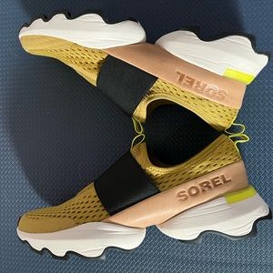 SOREL Kinetic Impact Slip-On Sneakers. Women’s Size 9.5. Like New!